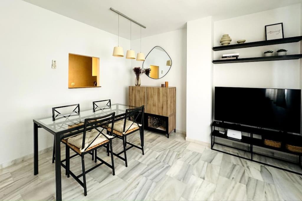 Behappy Salitre - Con Aparcamiento Appartement Málaga Buitenkant foto